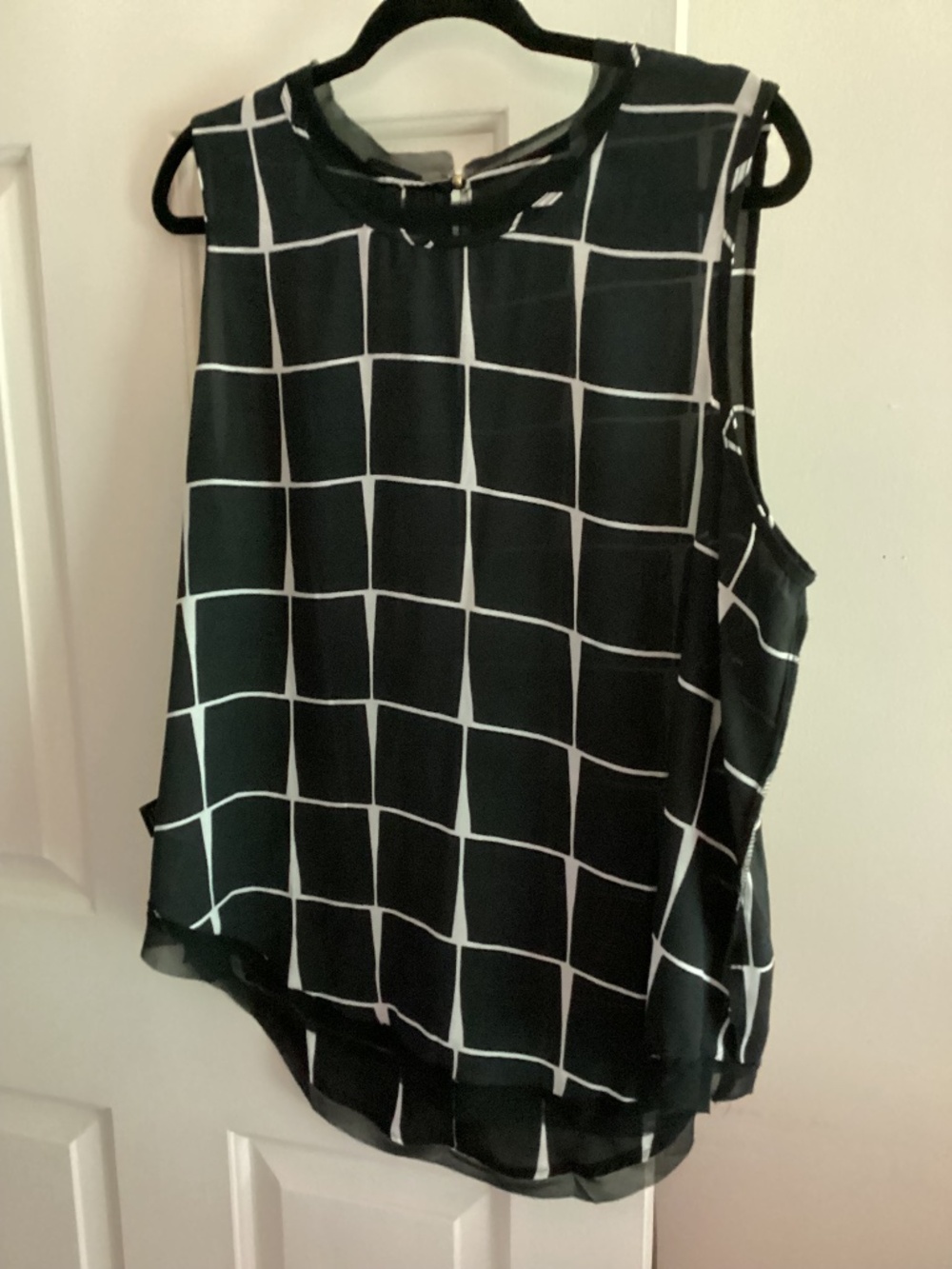 WHO WHAT WEAR”pristine geo tilt” top nwt Xxl